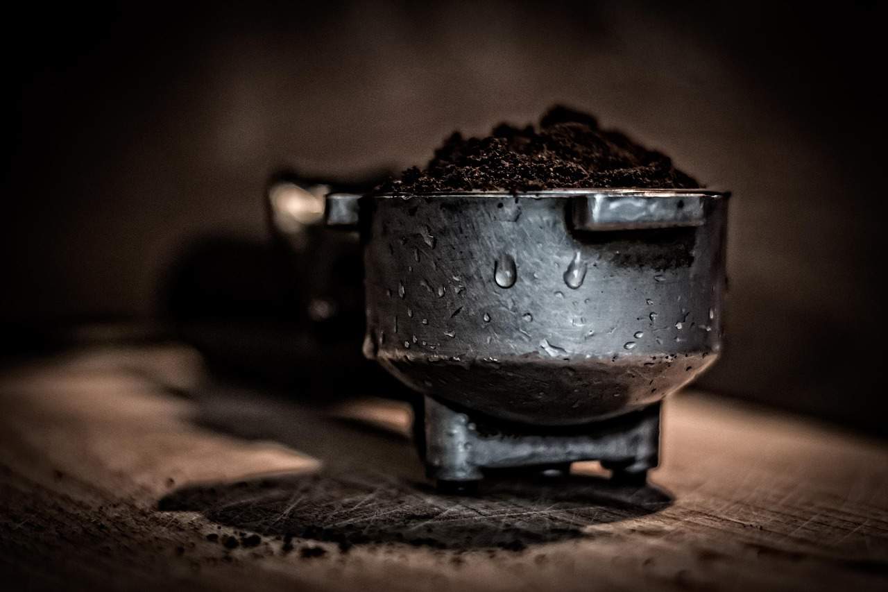 Feuerfeste Unterlagen für Kaffeemaschinen: Verpflichtend im Büro